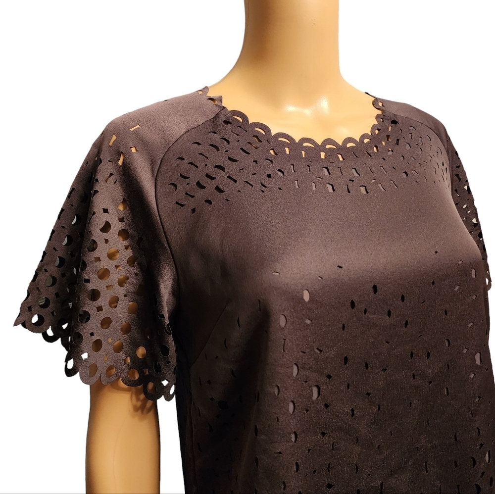 Banana Republic Gray Laser Cut Short Sleeve Blouse - Picture 2 of 12